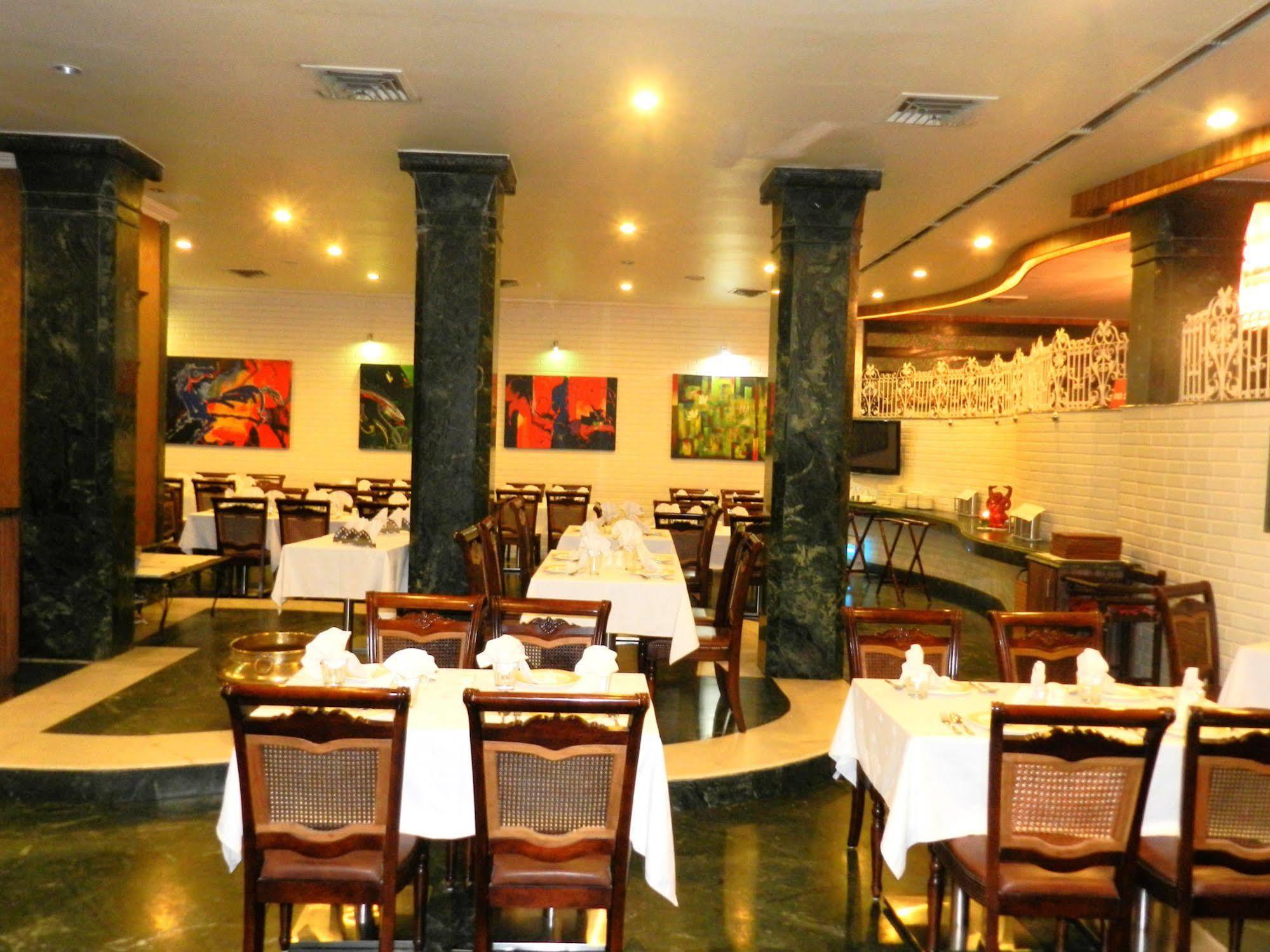 Amarpreet, Chhatrapati Sambhajinagar - Am Hotel Kollection Aurangabad  Restaurant billede